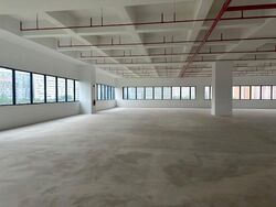 Commonwealth Avenue (D3), Factory #496513961